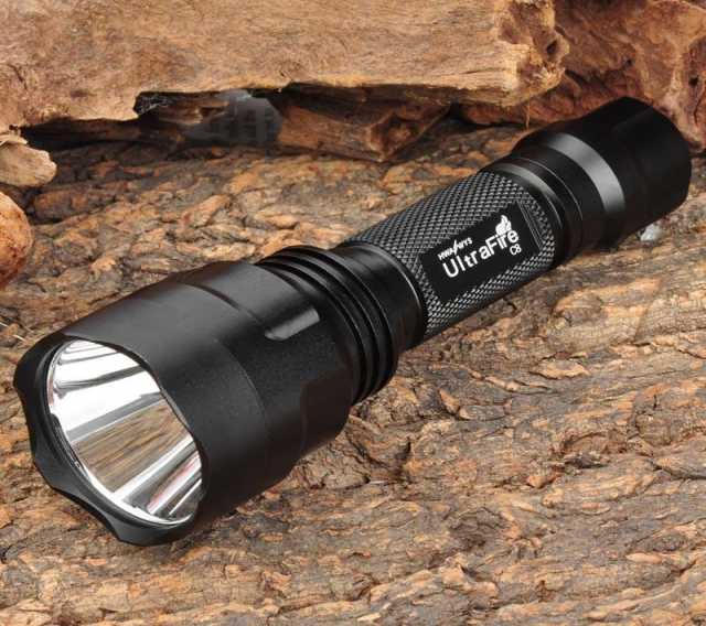 Продам: Мощный светодиодный фонарь UltraFire C8