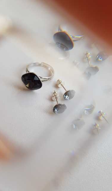 Продам: Серьги и кольцо (серебро, Swarovski)