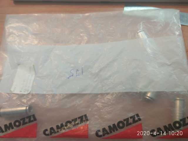 Продам: Фитинг CAMOZZI #6580 8mm