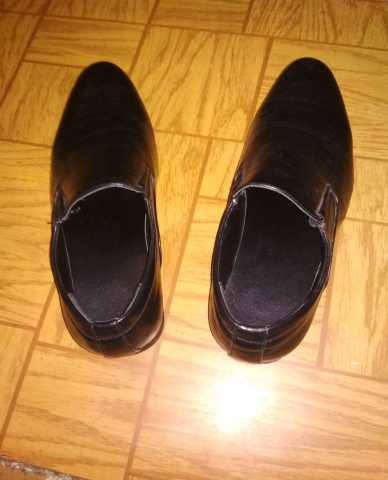 Продам: Мужские кожаные туфли