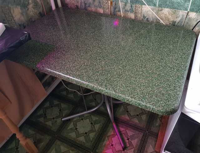 Продам: Обеденный (кухонный) стол, 110х70х80 см