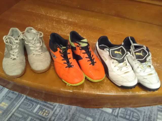 Продам: Футбольная обувь от 35 до 42 размера