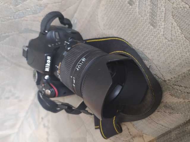 Продам: Nikon D5100 + объектив Sigma 18-205