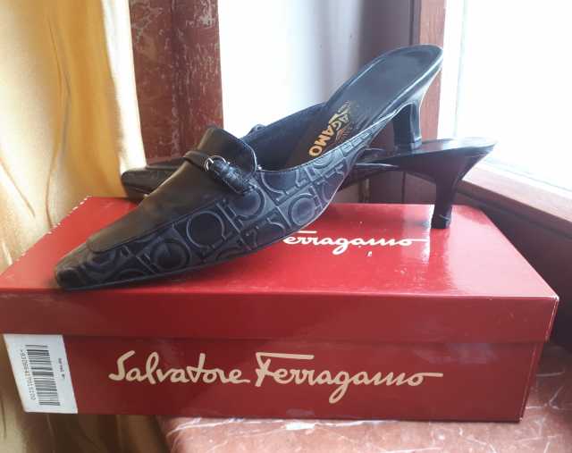 Продам: Туфли мюли Salvatore Ferragamo Италия