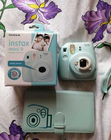 Продам: Instax mini 9 плёночный фотоаппарат