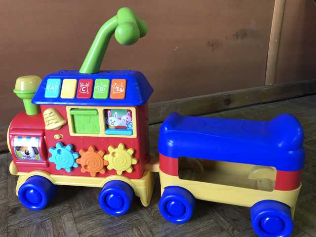 Продам: Детские игрушки "паровозик"