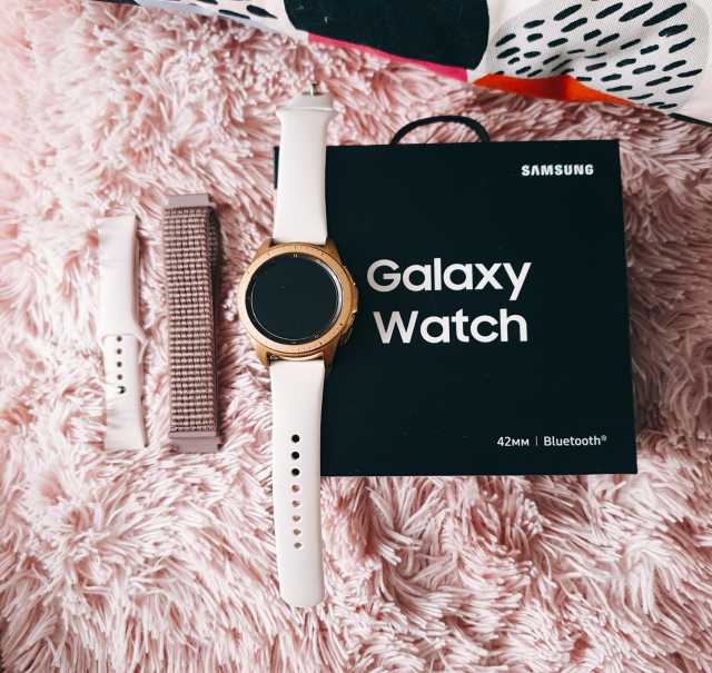 Продам: Samsung Galaxy Watch 42mm Rose Gold