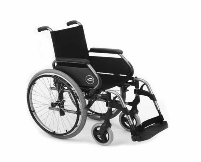 Продам: Кресло-коляска с ручным приводом