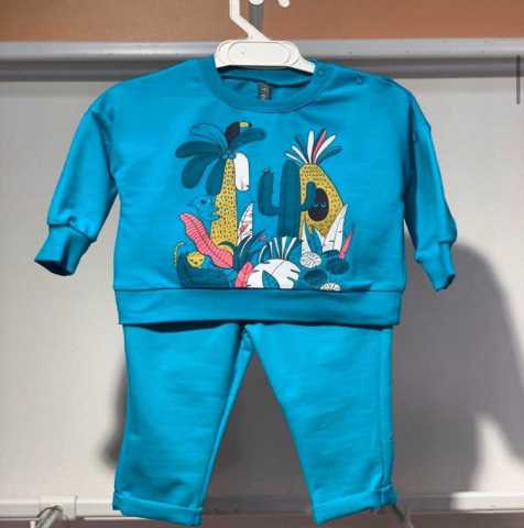 Продам: Детский костюм Crockid