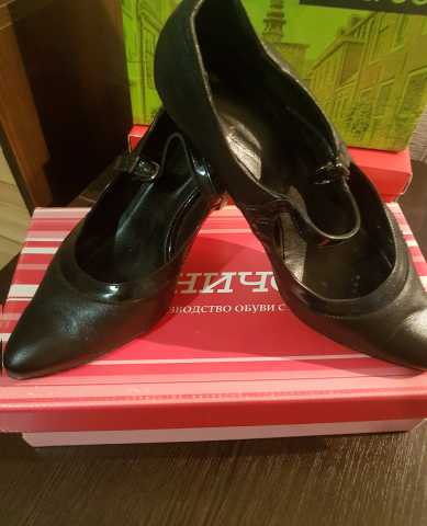 Продам: Туфли на каблуке, с ремешком, размер-38