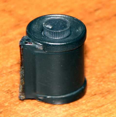 Продам: Кассета для фотопленки 35 мм (1)