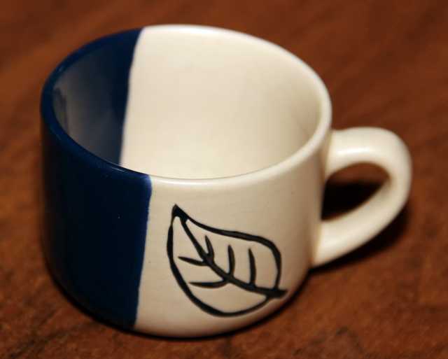 Продам: Кофейная чашка "Листья" (2)