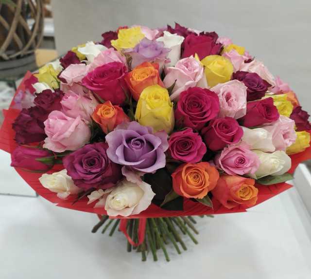 Продам: Букеты роз с доставкой