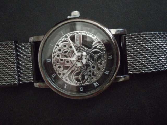 Продам: Новые кварцевые наручные часы