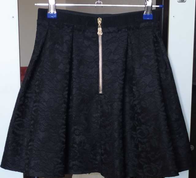 Продам: Чёрная нарядная юбка