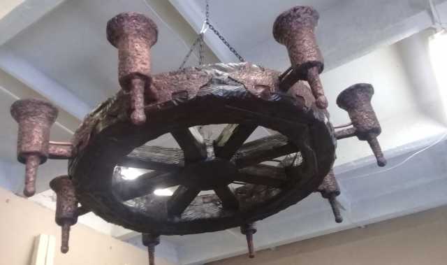 Продам: люстра колесо в старинном стиле