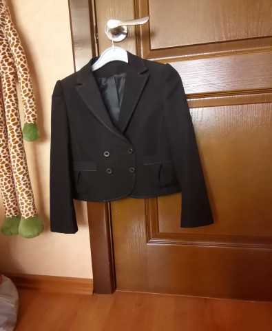 Продам: Школьная форма (пиджак) для девочки