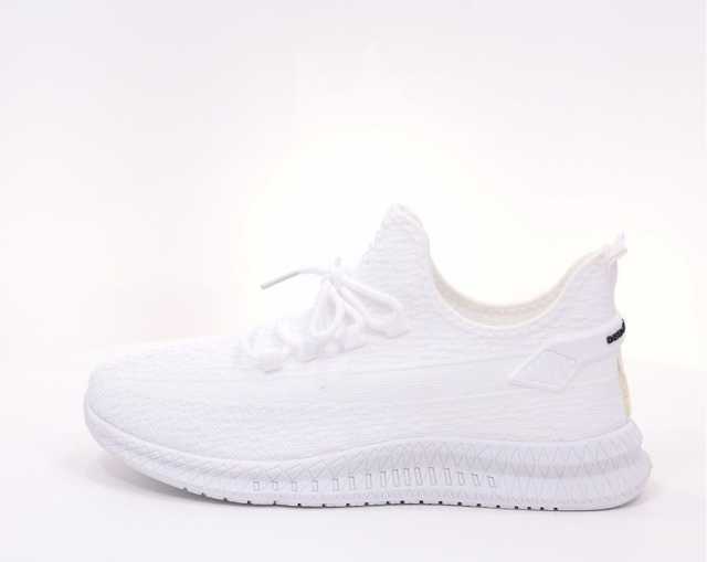 Продам: кроссовки белые новые