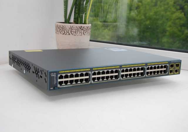 Продам: Новый Коммутатор Cisco WS-C2960-48PST-L