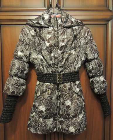 Продам: Осеннюю куртку на девочку