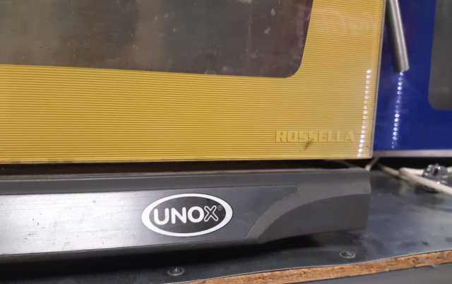 Продам: Пароконвекторная печь unox rossella
