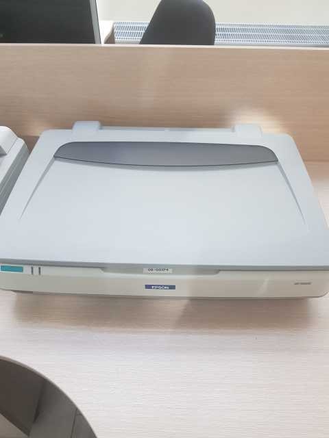 Продам: Сканер Epson GT-15000