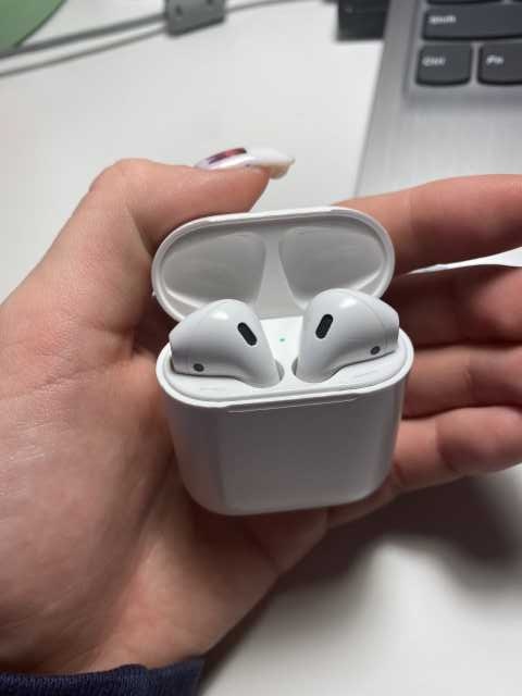 Продам: AirPods 1