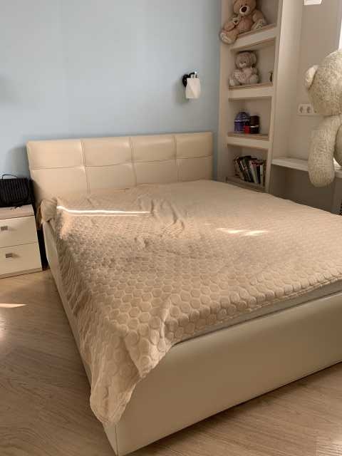 Продам: Кровать и матрас 160х200