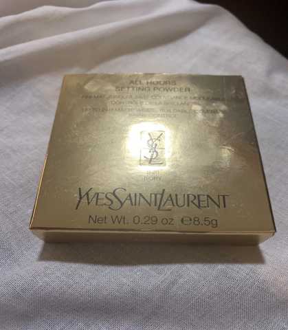 Продам: Yves Saint Laurent All Hours Powder B 20