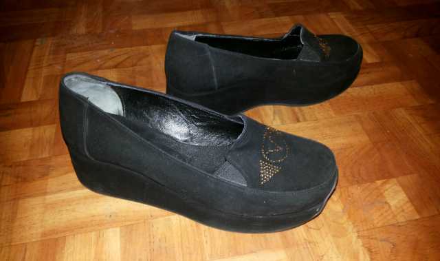 Продам: Туфли фирменные