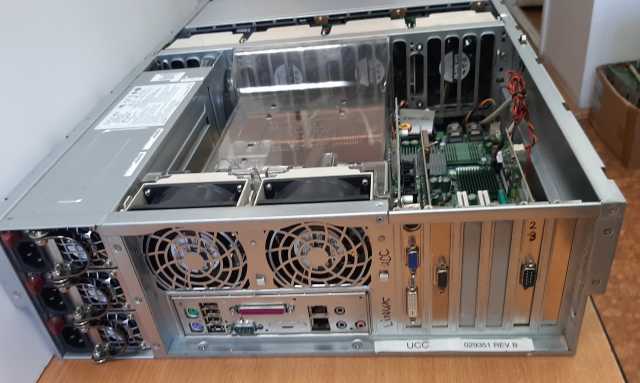 Продам: Сервер SuperMicro M/B X7DA3, 2 CPU xeon