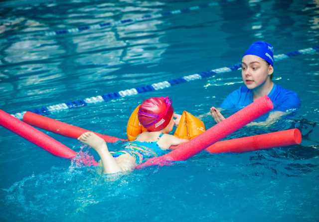 Предложение: Бесплатное занятие в школе плавания