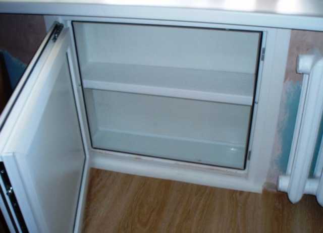 Предложение: Холодильник под окном
