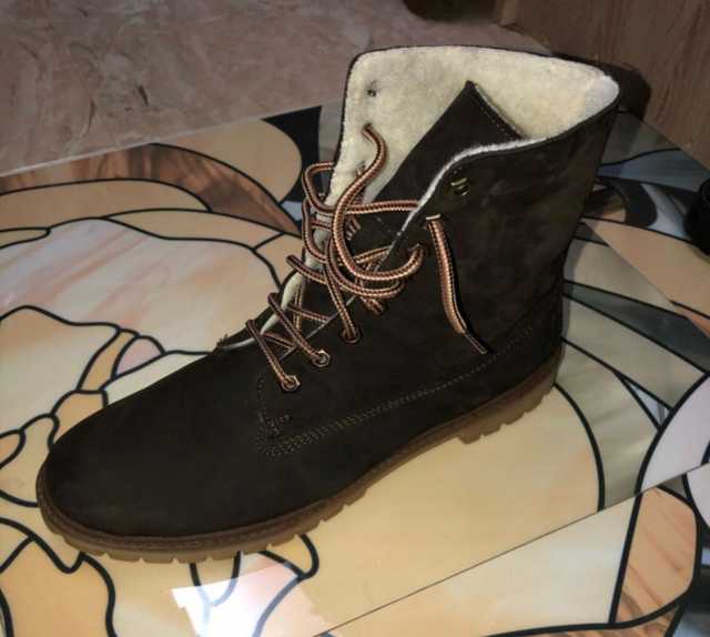 Продам: Новые мужские ботинки Tervolina
