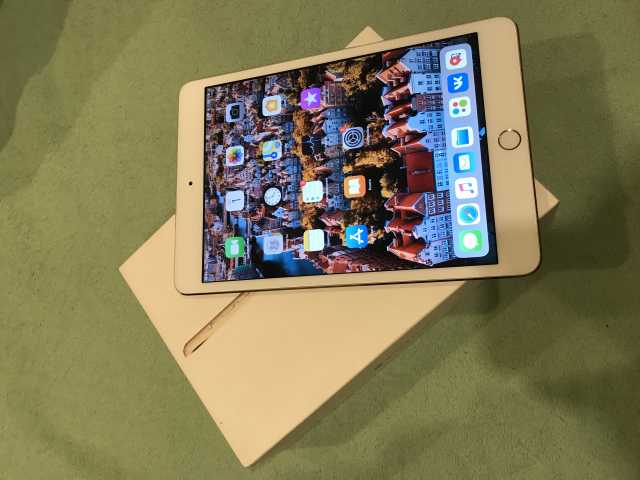 Продам: iPad mini 3 16gb wifi