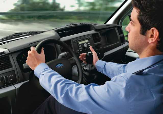 Вакансия: Водитель с личным автомобилем в СПБ