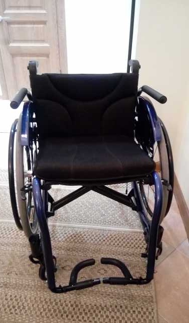 Продам: Кресло коляска "Ortonica S2000"