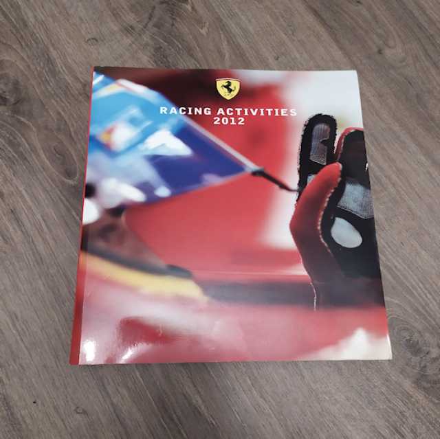 Продам: Книга Ferrari Racing Activities 2012