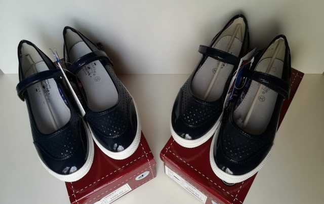 Продам: Туфли для девочки Chessford (Чессфорд)
