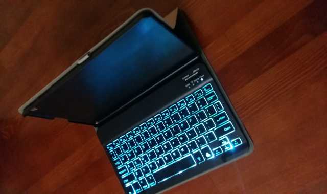 Продам: Чехол планшета с Bluetooth-клавиатурой