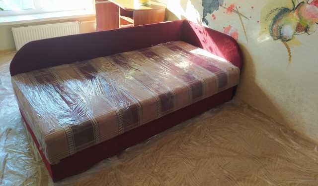 Продам: односпальная кровать-тахта 90*200
