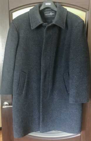 Продам: Пальто мужское демисезонное