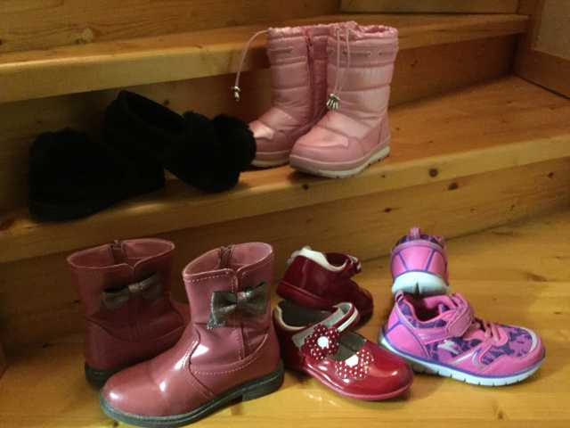 Продам: Обувь на девочку осень-зима