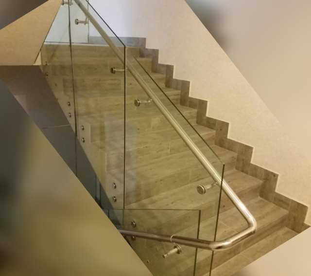 Предложение: Стеклянные ограждения лестниц, балконов