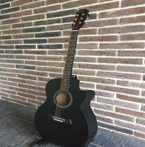 Продам: акустическую гитару