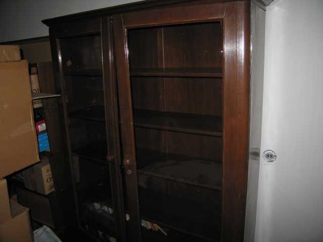 Продам: книжный шкаф из натурального дерева