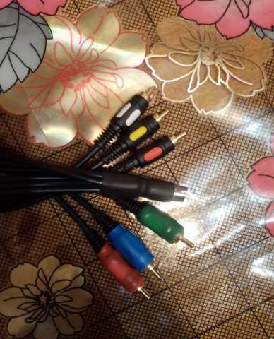 Продам: Кабель mini-DIN 10 pin на 6RCA 1,5м