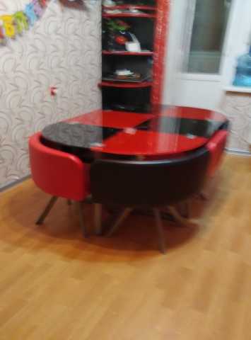 Продам: стол и стулья комплект