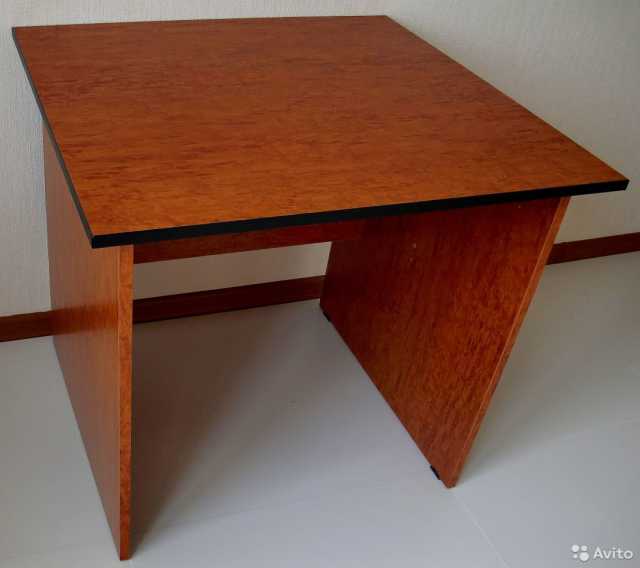 Продам: Стол фабричный 70х70хh73.5 (карел.берёза