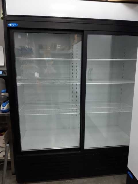 Продам: Холодильное оборудование Капри